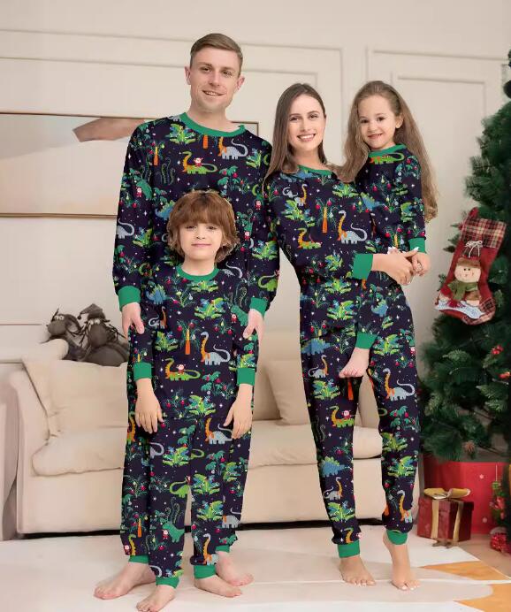 クリスマスツリー柄 パジャマセット a20241253.jpg