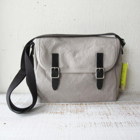 BAGWORKS / POSTMAN2-MINI/GRAGEバッグワークス / ポストマン2 ミニ/ 色:グレージュ|AKI interior space