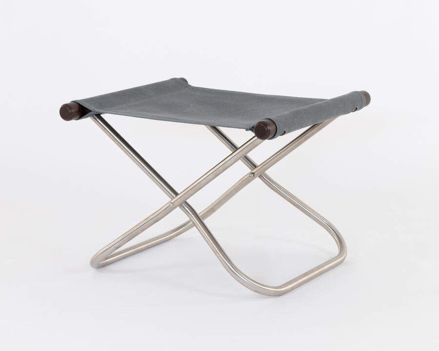 ≪送料無料！≫NYCHAIR X OTTOMAN / DB-GRAYニーチェア　エックス オットマン / 木部：ダークブラウン / 座布：グレー　NY-145折りたたみ/木製/帆布/キャンバス/国産/日本製/新居猛/グッドデザイン賞/ロングライフデザイン賞｜AKI interior space