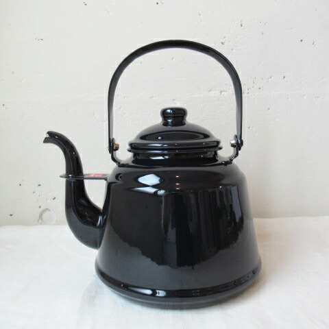 HEARTH DESIGN / RETRO HORO KETTLE 2.3L / NAVYハース 目論む / レトロ ホーロー 湯わかし ２．３Ｌ / 米国海軍RTK-02湯わかし/ポット/ホーローケトル/ほうろう/琺瑯/国産/日本製