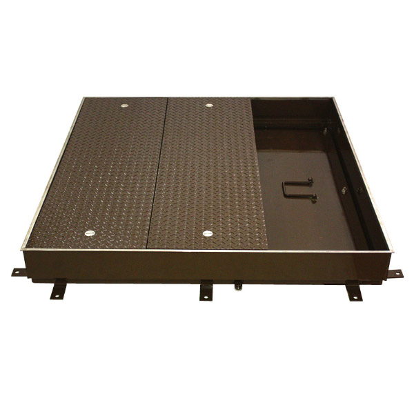 カネソウ 器械ハッチ W-6EC-600×1200 密閉形（雨合羽・防臭形） 縞鋼板蓋 手持ち部分付