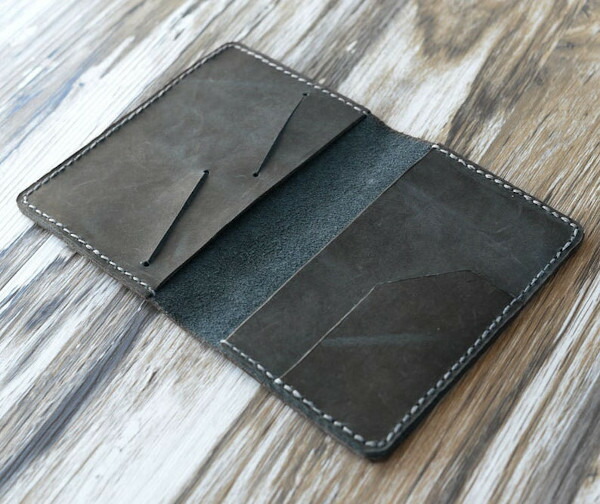 【楽天市場】パスポートケース 本革 ディストレスレザー使用 刻印 Distressed Leather レザー パスポートホルダー パスポート