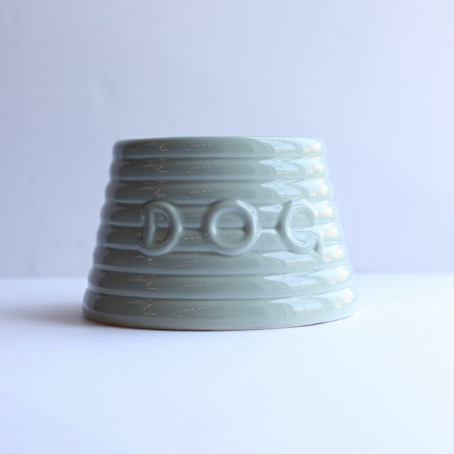 BAUER POTTERY バウアーポッタリー RINGWARE DOG BOWL S ドーバー薄墨色 発色がとてもキレイなドッグボウルです。瀬戸ものなのでせっ生面も楽になること。 差し上げ物 犬 首飾り 食器