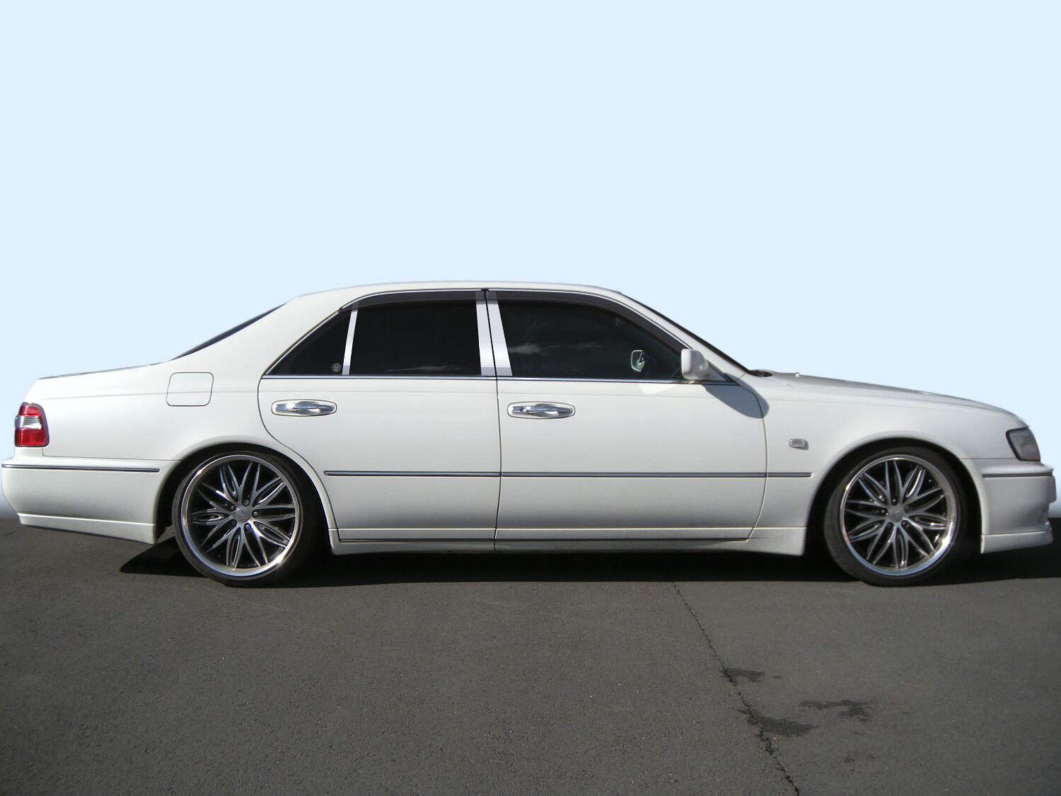 【最鏡面】Ｙ３３系シーマ　ステンレス　ピラー　鏡面ＨＹＰＥＲ　INVENTER/grow/ピラーパネル/メッキピラー/車パーツ/鏡面｜INVENTER