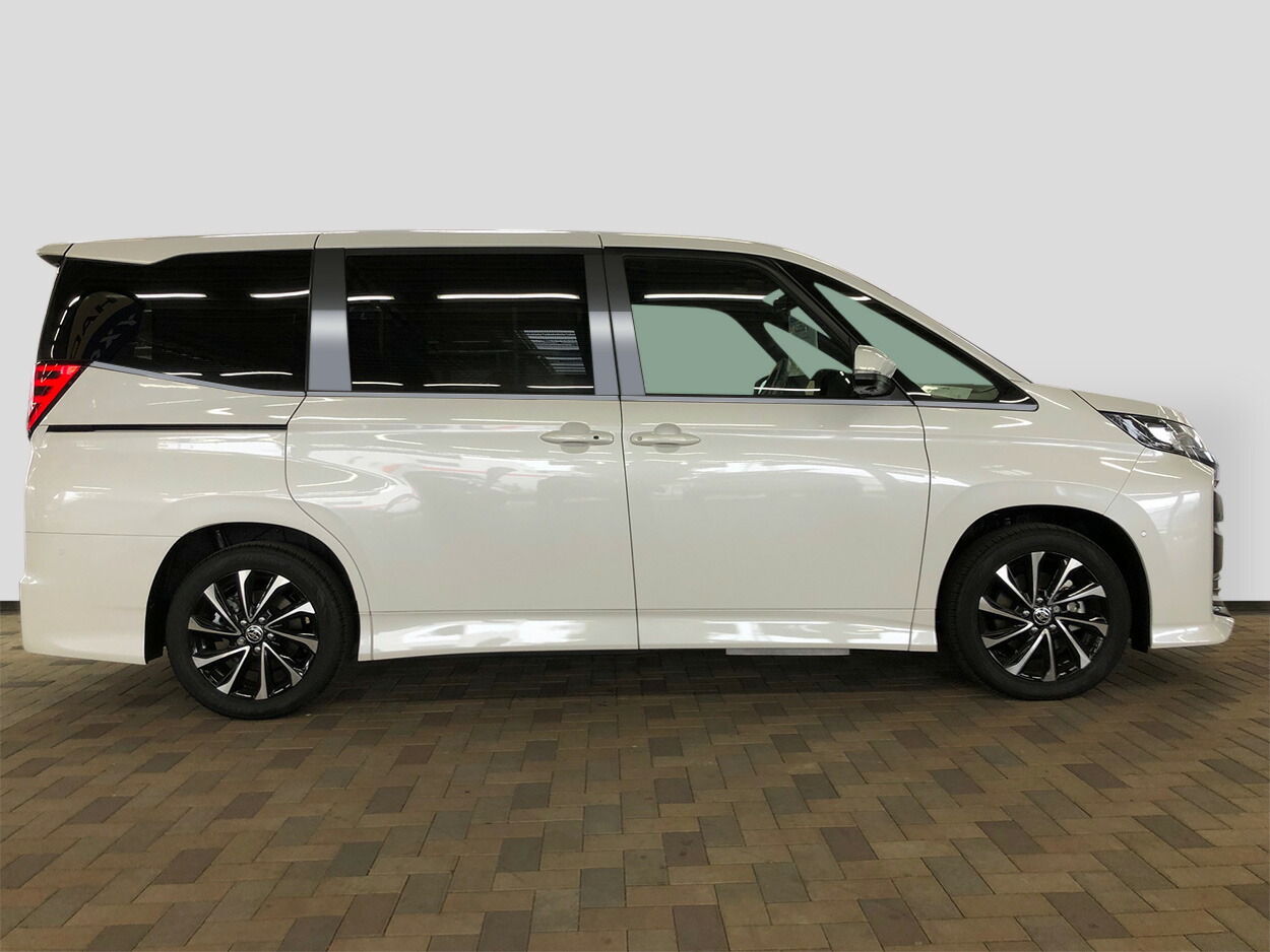 ステンレスピラー ニッサン ラフェスタ CWEFWN/CWEAWN バイザー未装着車 2011年06月〜 ブラック 鏡面仕上げ 07（ミツビシ） カー用品・バイク用品 ステンレスピラー ニッサン