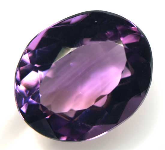 アメシスト　5.09　カラット　10ｘ12ｍｍ　81