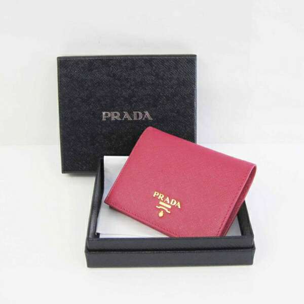 楽天市場 新品 Prada プラダ 二つ折り財布 サフィアーノ 型押しカーフ ピンク 1m04prada 小銭入れ付き コンパクト財布 2つ折り財布 中古 も多数出品中 一風騎士