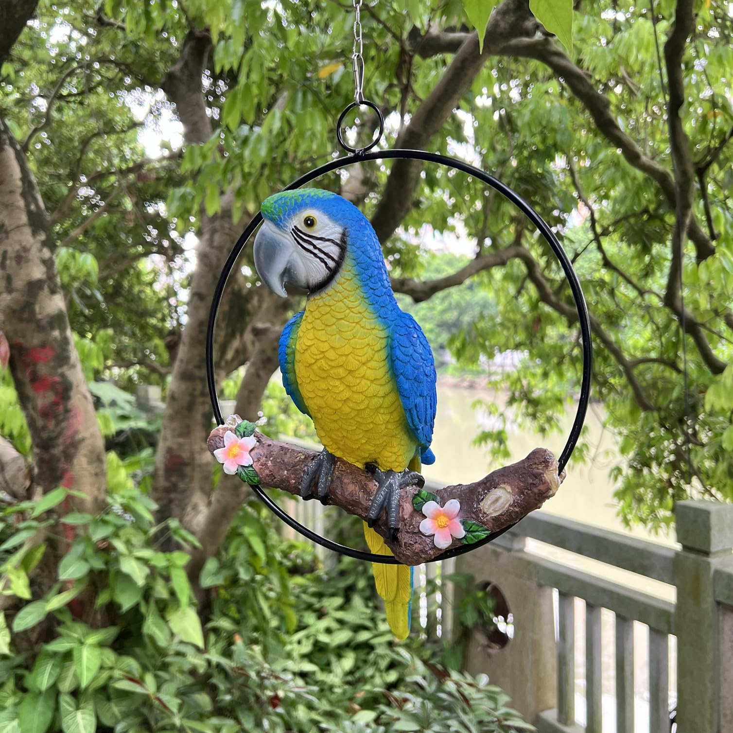 ハンギング スカーレットコンゴウインコ オウム 枝にとまり木 金属製ラウンドリング ホームパティオ 庭の装飾用 高さ16インチ｜いろどりセレクト