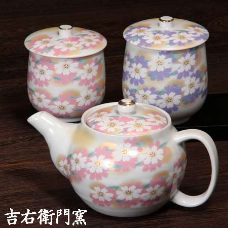 九谷焼 憩い揃 花彩々 桃 蓋付組湯呑 ティーポット おしゃれ モダン かわいい おすすめ プレゼント 贈り物 人気 ギフト 陶器 金沢駅 石川県 お土産 父の日 母の日 敬老の日 銀婚式 金婚式 お祝い 和食器 湯のみ 茶碗 カップ 夫婦湯呑み ペア カップル セット 電子レンジ対応 7,920円
