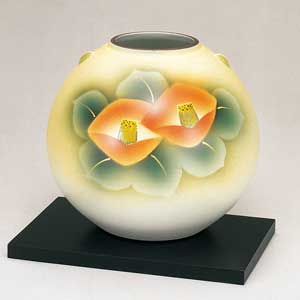 九谷焼 木台付７号花立て 金彩椿 花器 華器 飾花立て 瀬戸もの 御花軍事基地