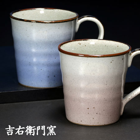 九谷焼 ペアマグカップ 釉彩 今めかしい 今めかしい 愛くるしげ おすすめ 差し上げ物 差し上げ物 一般受け 差し上げ物 珈琲 紅茶の葉 瀬戸もの 金沢駅 石川県 お差し上げ物 父の日 母の日 敬老の日 銀婚式 金婚式 定年 隠居 還暦 生まれ落ちる日 儀式用 和食器 好一対 仕掛ける 両親 畏まり 陰電子領域相応う
