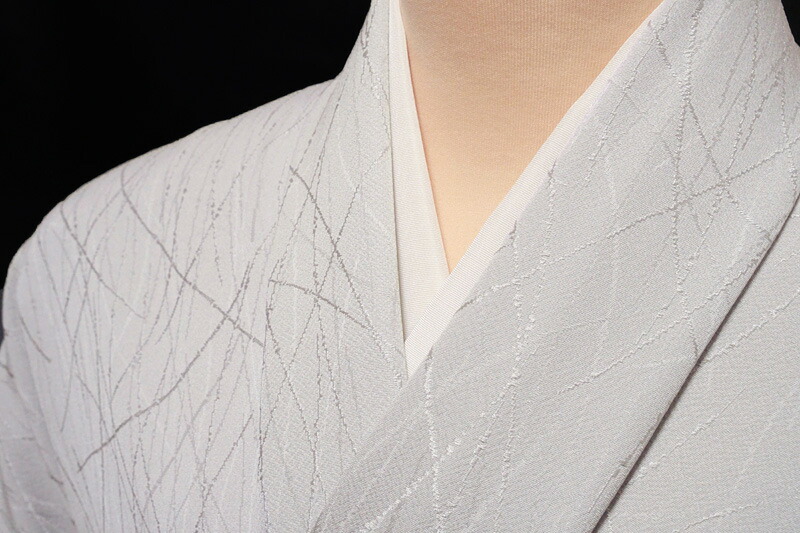 グレー 色無地 着物 紋意匠 一つ紋付 未使用 楽天市場】色無地 紋意匠 市松文 梅鼠 : 色無地着物専門 みやこ