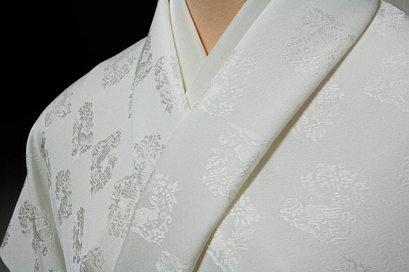 ★新品未使用　洗える紋意匠色無地(ポリ100%)Mサイズ★★ 楽天市場】【色無地 紋意匠 菊詰文 誂え染】【反物1反・胴裏1枚・共色