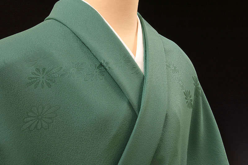 楽天市場】【色無地 紋意匠 菊文 銀鼠】【反物1反・胴裏1枚・共色八掛1