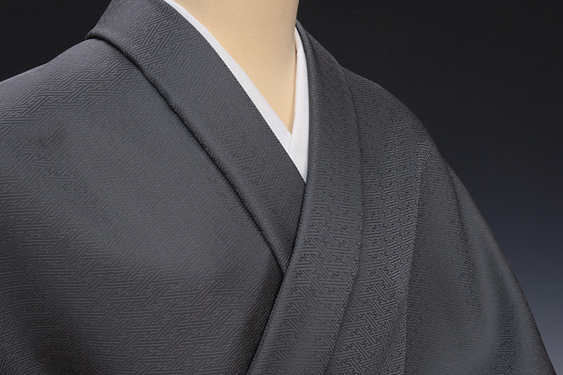 楽天市場】色無地 紗綾形文 湊鼠【反物1反・正絹胴裏1枚・正絹八