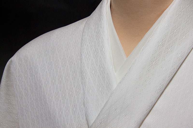 楽天市場】色無地 紋意匠 変りウロコ文 蒼白色 : 色無地着物専門