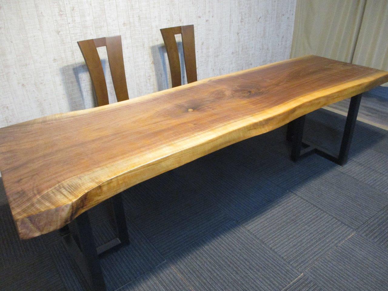 # 1363■ ウォールナット 長さ247.5cm 一枚板 ダイニングテーブル ローテーブル 無垢一枚板 テーブル 豪華テーブル ダイニング カウンター 座卓 天板 無垢材 1枚板 インテリア 家具 木製テーブル 【送料無料】