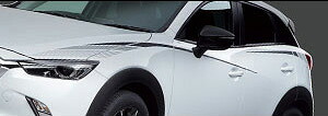 MAZDA【ﾏﾂﾀﾞ】純正用品 CX-3【ｼｰｴｯｸｽｽﾘｰ】サイドデカール（アッパー） カー用品 車用品 部品 ﾊﾟｰﾂ ｱｸｾｻﾘ ｵﾌﾟｼｮﾝ 【宅配便のみ】 18,478円