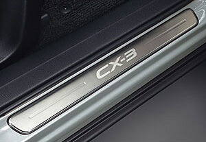 MAZDA【マツダ】純正用品 CX-3【シーエックススリー】スカッフプレート(フロント2枚セット) カー用品 車用品 部品 パーツ アクセサリ オプション 【宅配便 小サイズ】|イスコウェブ