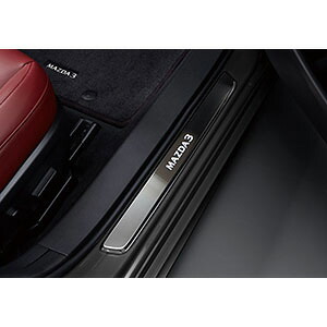 MAZDA【ﾏﾂﾀﾞ】MAZDA 3【ﾏﾂﾀﾞ 3】 スカッフプレート(イルミネーション付き) BP 純正 用品 部品 ﾊﾟｰﾂ ｱｸｾｻﾘ ｵﾌﾟｼｮﾝ 【宅配便 中サイズ】