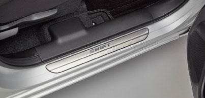 SUZUKI【スズキ】SWIFT【スイフト】 サイドシルスカッフ ZC13S ZC83S ZD83S ZC53S ZD53S 純正 用品 部品 ﾊﾟｰﾂ ｱｸｾｻﾘ ｵﾌﾟｼｮﾝ 【宅配便 中サイズ】