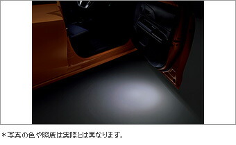 TOYOTA【トヨタ】AQUA【アクア】10系後期 エントリーライト NHP10後期 純正 用品 部品 ﾊﾟｰﾂ ｱｸｾｻﾘ ｵﾌﾟｼｮﾝ 08527-52210 【宅配便 小サイズ】