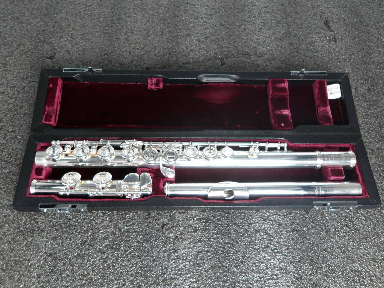 YAMAHA/フルート　YFL211 ハードケース付き　ピッカピカ極美品！ 楽天市場】【小物セット付き】 YAMAHA YFL-677 ヤマハ フルート