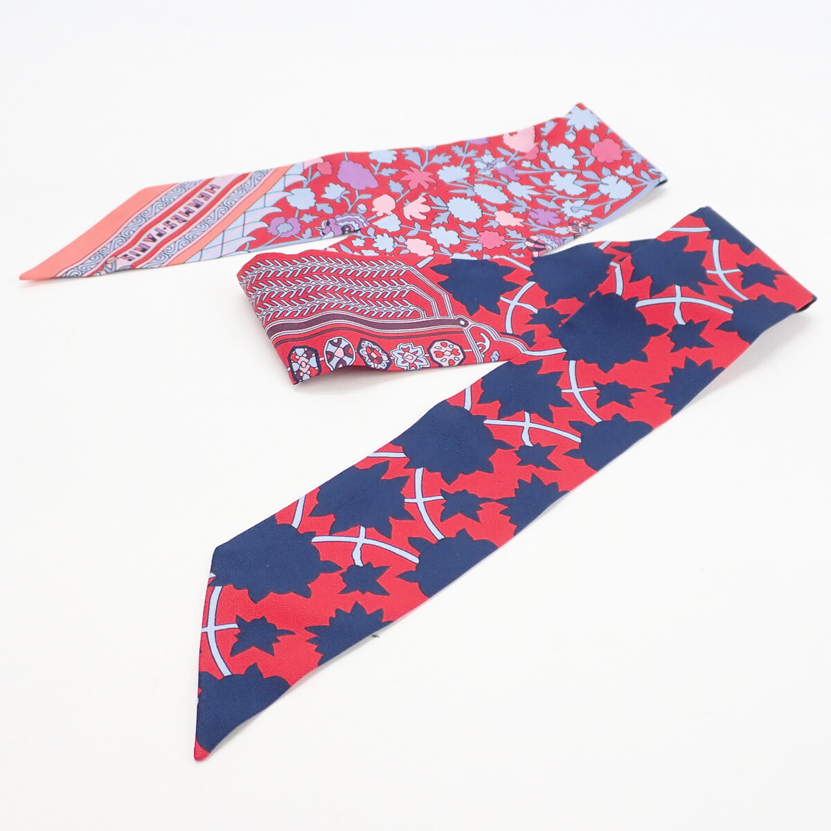 楽天市場 中古 辛口評価 Aランク Hermes エルメス ツイリースカーフ シルク100 レッド系 Iseya 札幌 すすきの 楽天市場店