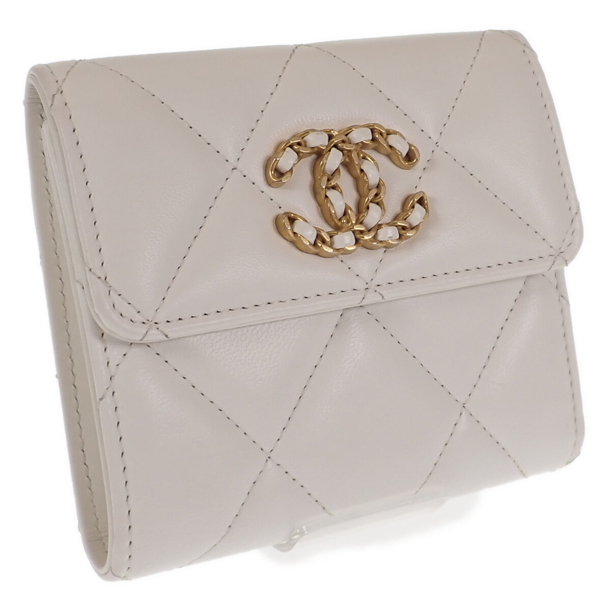 【CHANEL19】高級感ある希少品！ ☆ 3つ折り 財布 ☆ CHANEL シャネル ミニ財布 3つ折り財布 スモールフラップ
