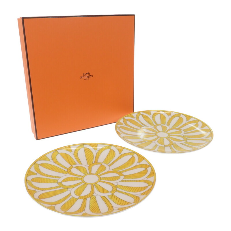 HERMES - 新品未使用 HERMES エルメス ソレイユ ドゥ エルメス ディナープレート 27cm 2枚入りイエロー 中古 4c071642 HERMES - 新品未使用 HERMES エルメス ソレイユ ドゥ エルメス