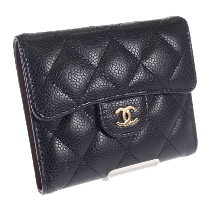 シャネル CHANEL クラシックスモール フラップウォレット AP0231_Y01864_C3906 三つ折り財布 キャビアスキン ブラック ゴールド金具 レディース ギフト【中古】【SAランク】