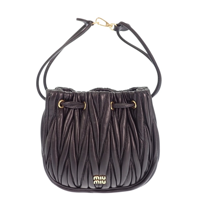 ミュウミュウ MIUMIU マテラッセポーチ 5ND022_AFPP_F0002 巾着 ラムスキン ブラック 黒 ゴールド金具 レディース【中古】【Aランク】