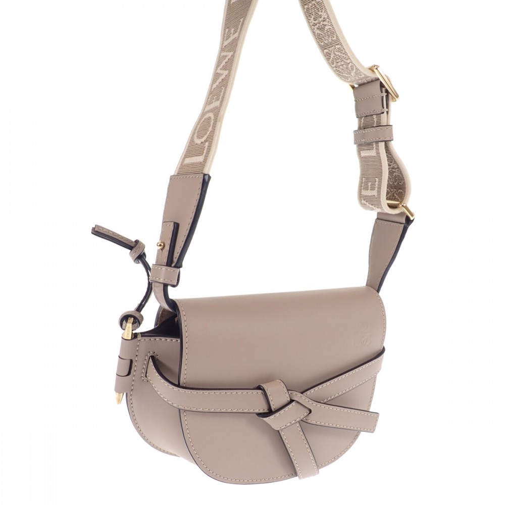 ロエベ LOEWE ゲート デュアルバッグミニ A650N46X13 ショルダーバッグ ソフトカーフスキン サンド ゴールド金具 レディース【中古】【Aランク】|ISEYA ONLINE 店