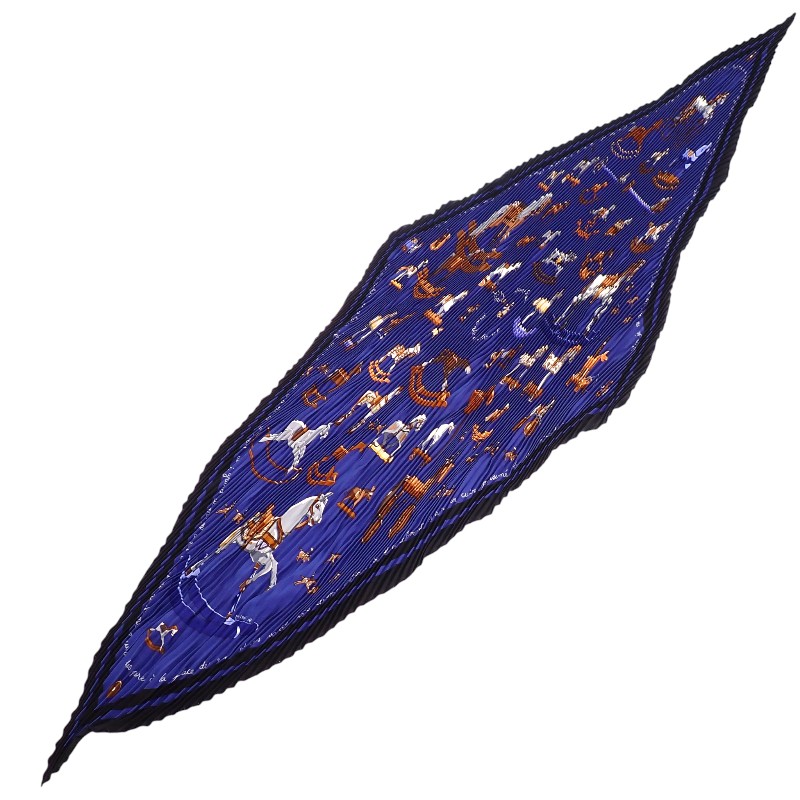 エルメス HERMES カレ90プリーツ 青い木馬 スカーフ シルク ブルー 青 レディース 保存箱付属 上品【中古】【Aランク】｜ISEYA ONLINE 店