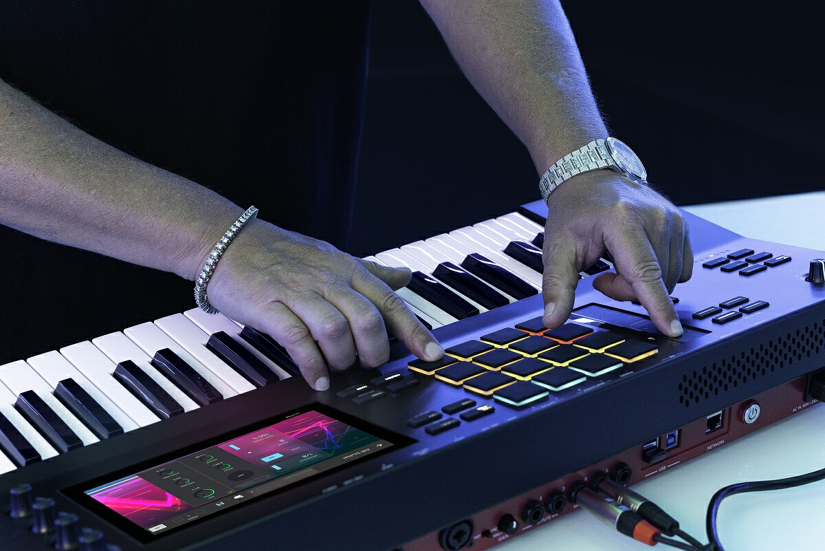 AkaiProfessional/MPCKEY61STANDALONEMPCSYNTHESIZERKEYBOARD【渋谷店】