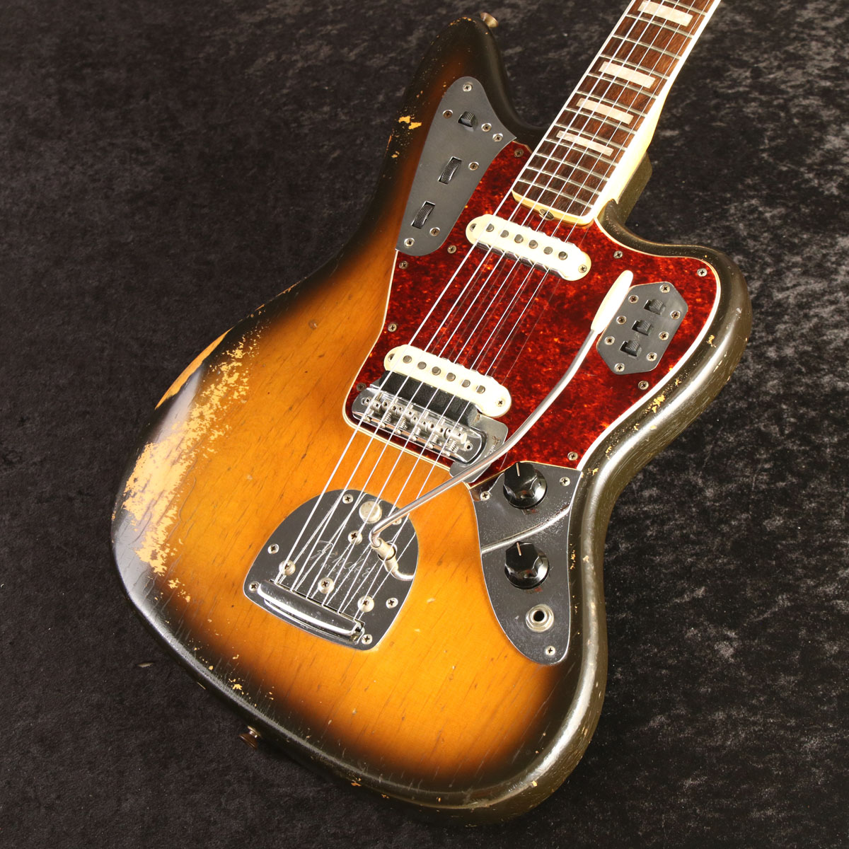 q*a様 Fender Jaguar サンバースト エレキギター Fender Made in Japan Traditional 60s Jaguar 3-Color Sunburst