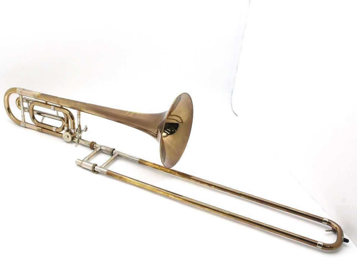 Bachテナーバストロンボーン　42B Bach 42BO GB ゴールドブラスベル ラッカー仕上げ オープン