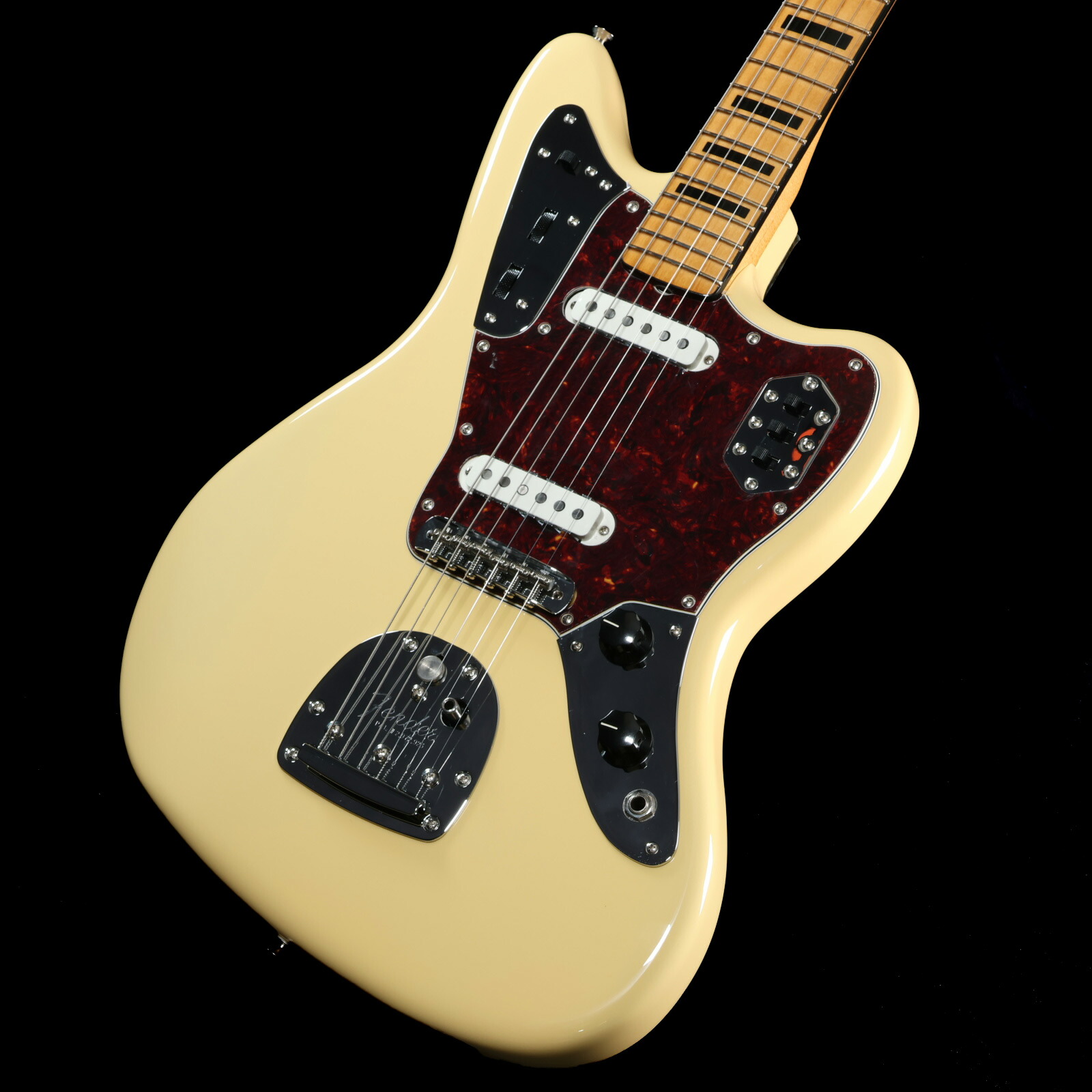 Fender / Vintera II 70s Jaguar Maple Fingerboard Vintage White 【S/N：MX25020573】【福岡店】