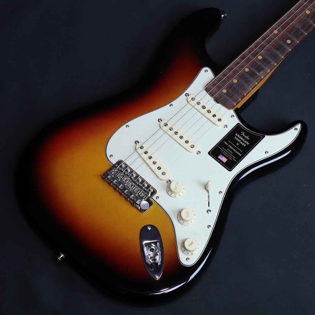 [特典付き]Fender / American Vintage II 1961 Stratocaster Rosewood Fingerboard 3-Color Sunburst 【S/N:V2445112】【3.44kg】【横浜店】【YRK】 164,900円