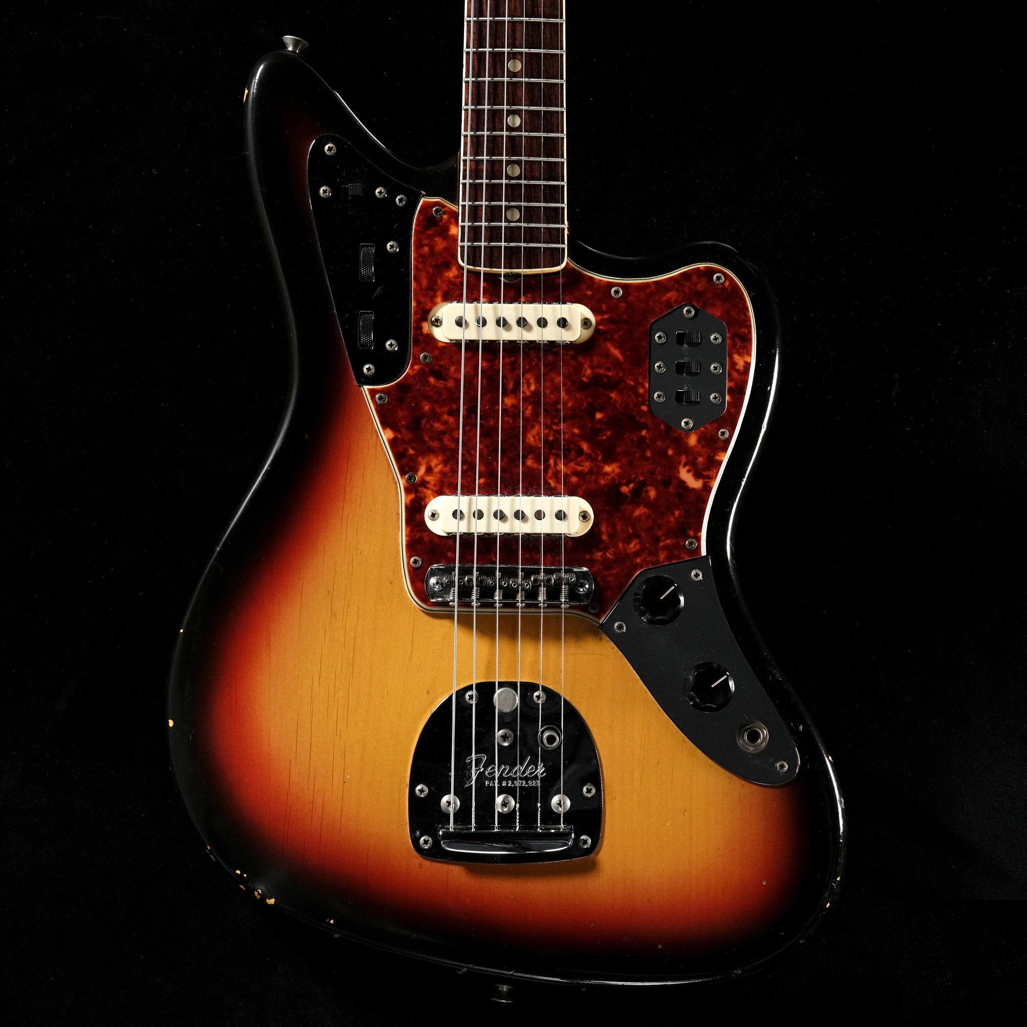 楽天市場】Fender / Kurt Cobain Jaguar NOS 3-Color Sunburst【渋谷店