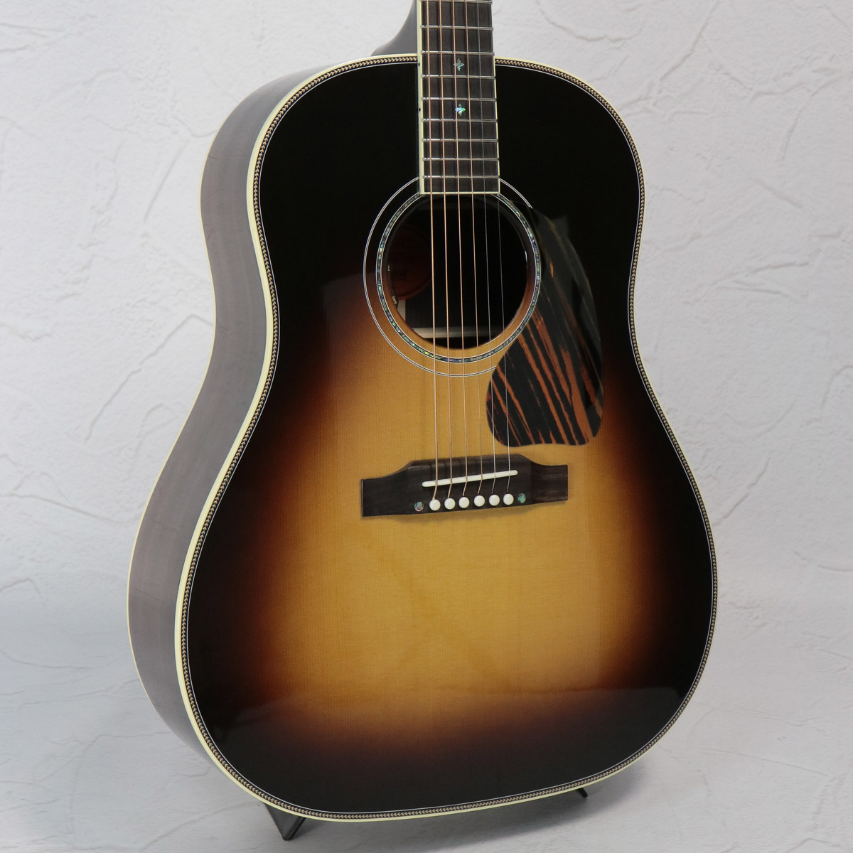 Gibson / Dealer Select J-45 Custom with Flower Inlay Vintage Sunburst 【S/N 23115074】【名古屋栄店】【YRK】