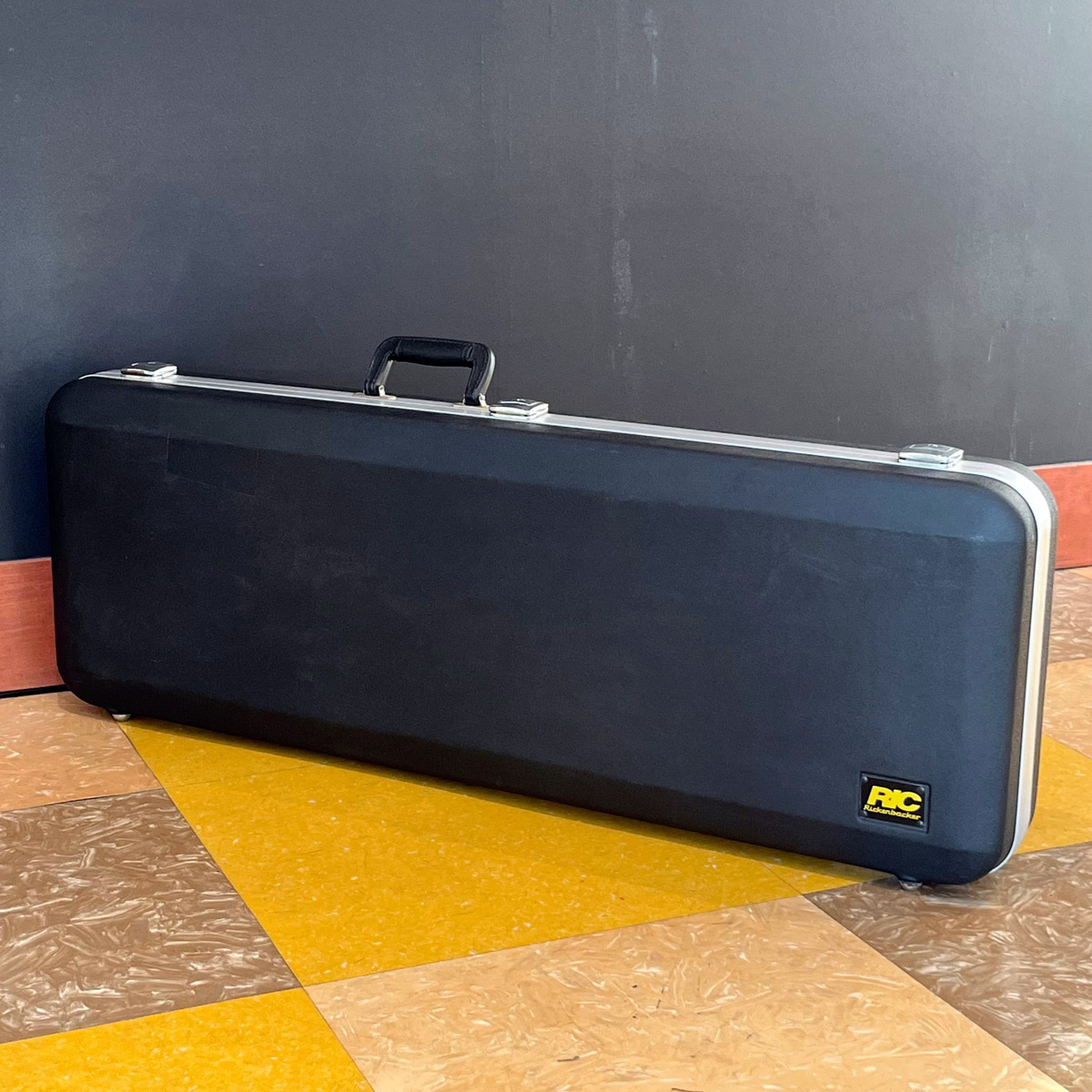 【中古】Rickenbacker / 600 Series Hard Case 【池袋店】【値下げ】｜イシバシ楽器 17Shops