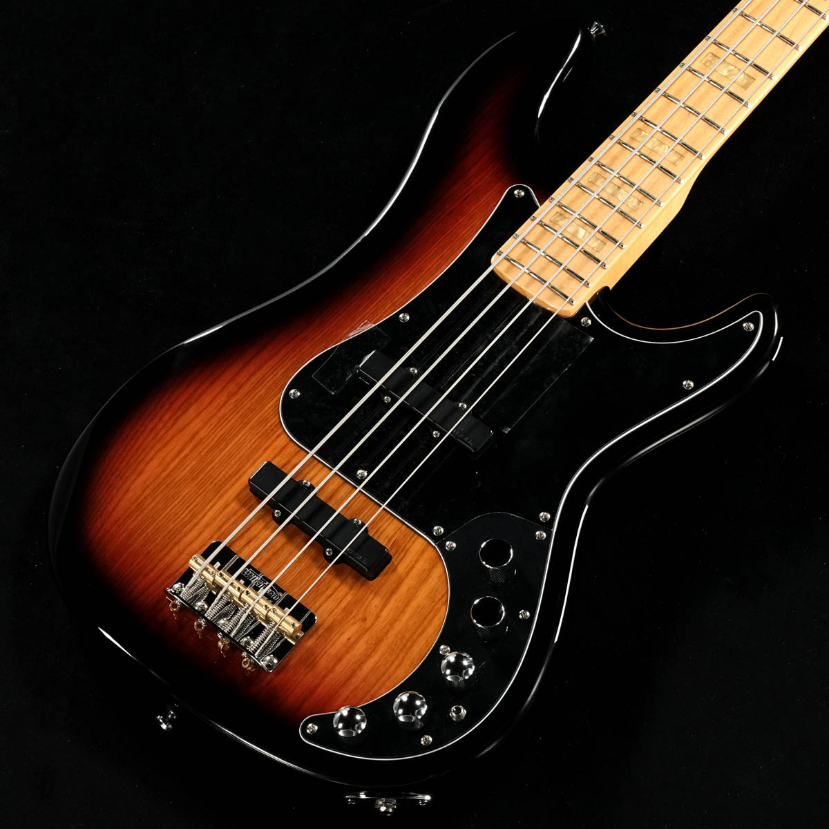 BEE WING / BW4ASH-SB Standard 4-Strings Ash Sunburst(重量:4.86kg)【S/N:SP25110014】【渋谷店】｜イシバシ楽器 17Shops