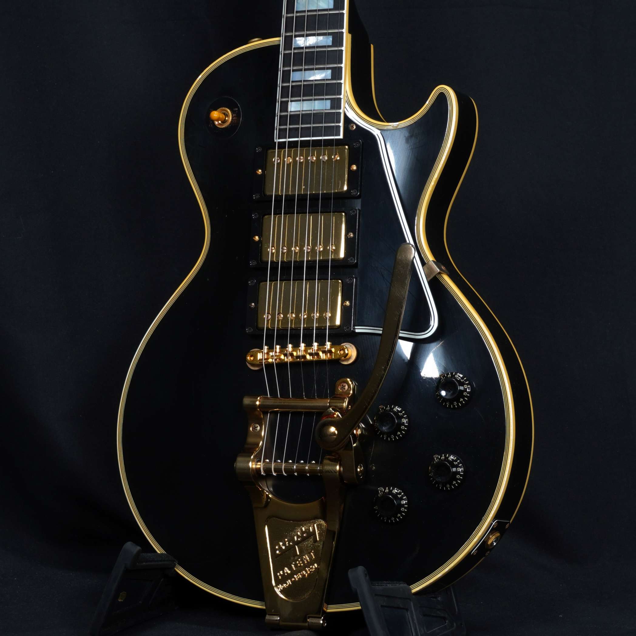 GIBSON CUSTOM / Murphy Lab 1957 Les Paul Custom Reissue 3PU w/Bigsby Light Aged Ebony 【御茶ノ水本店FINEST GUITARS】|イシバシ楽器 17Shops