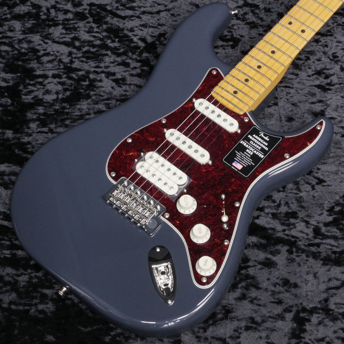 Fender / American Professional Classic Stratocaster HSS Maple Fingerboard Faded Black【新宿店】【YRK】｜イシバシ楽器 17Shops