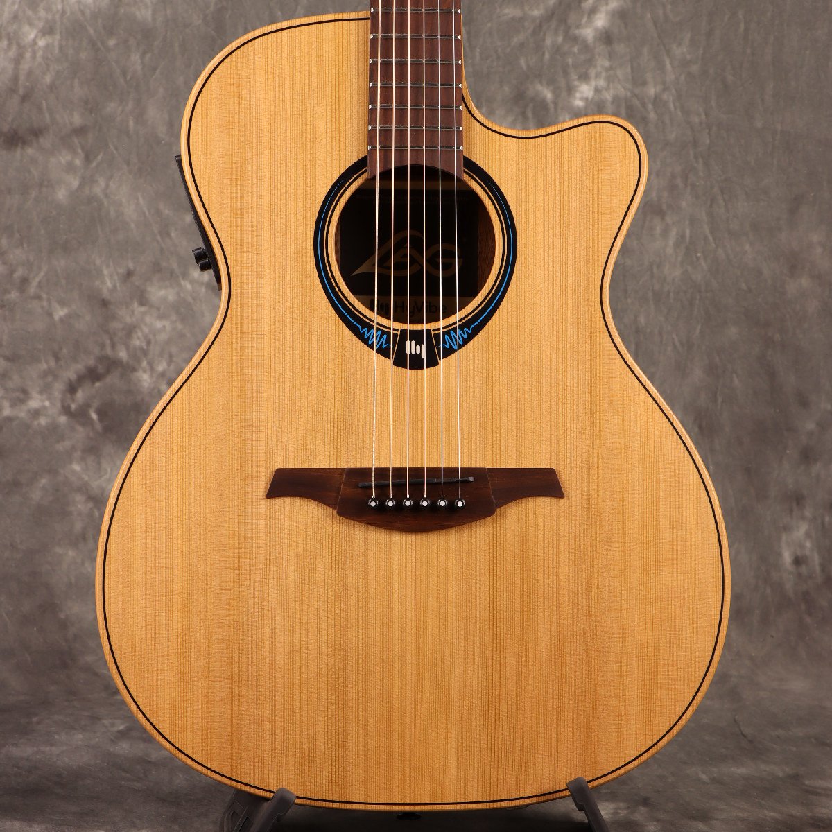 楽天市場】【送料込】LAG GUITARS THV30ACE Hyvibe 30 生音に様々な