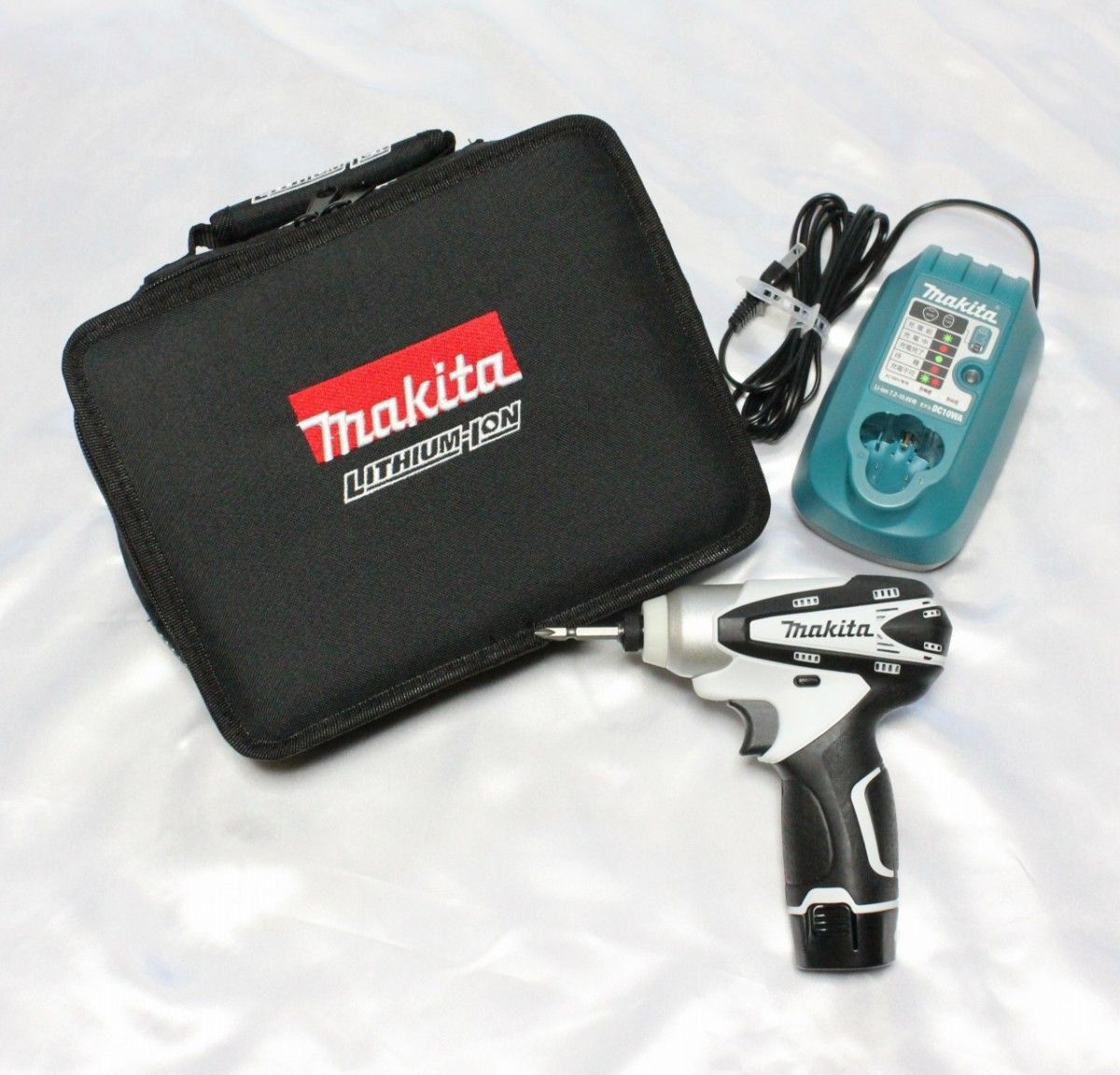 Makita - ☆中古品☆makita マキタ 14.4V 充電式インパクトドライバ