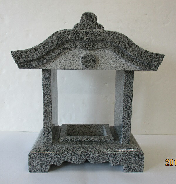 【青御影石】【大屋根付香炉（線香立）】【墓碣装置】【砂付】