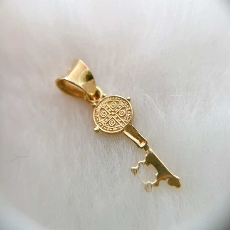 楽天市場】14K ゴールド 鍵モチーフ ペンダントトップ Small KEY
