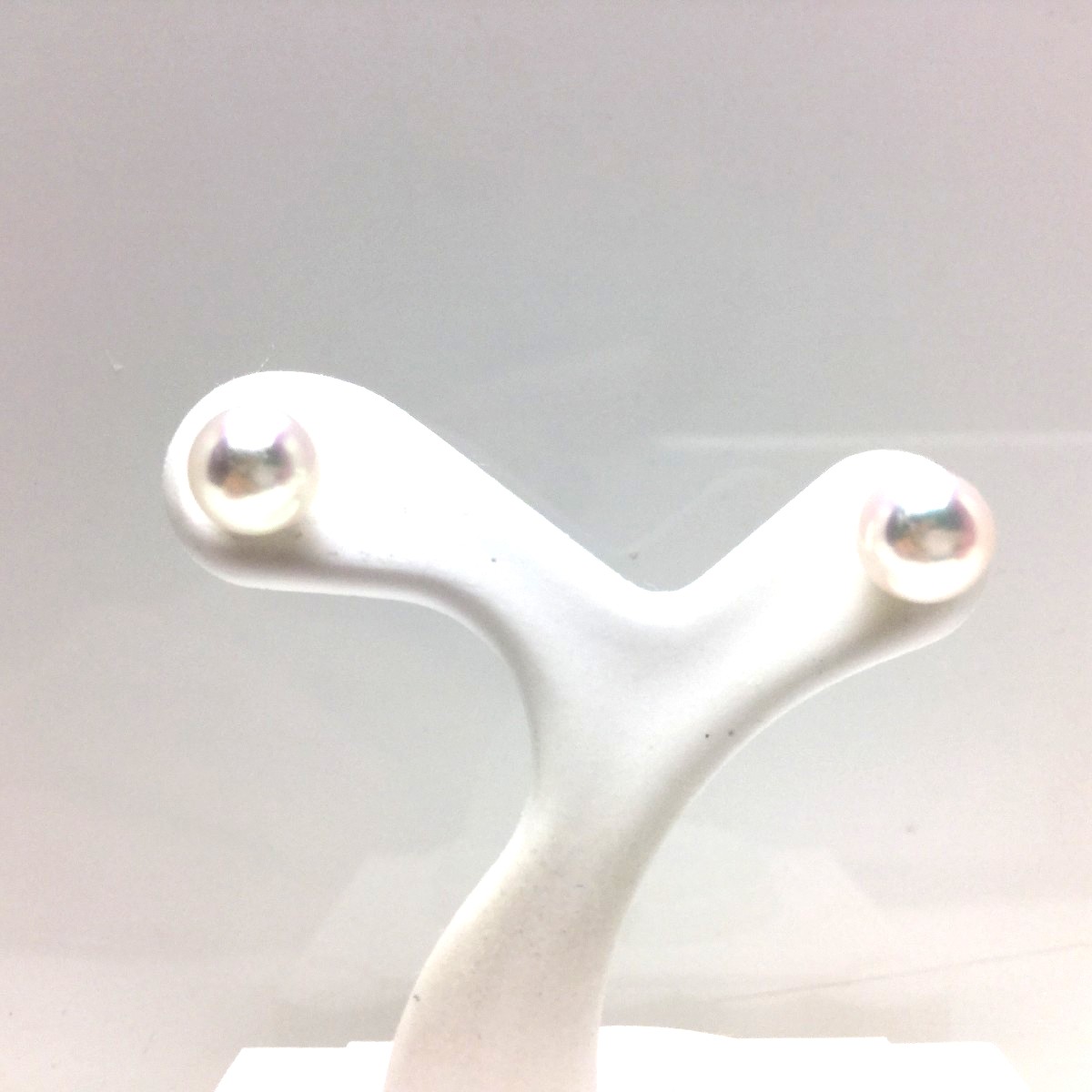 真珠 ピアス パール アコヤ真珠 スタッド 5.5-6.0mm ホワイトピンク K14 ホワイトゴールド 67712 イソワパール｜伊勢志摩の真珠専門店　IsowaPearl 8,023円